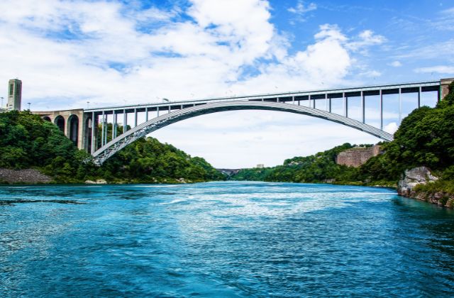 歯を失った場合の３つの治療法|抜歯後の治療の解説｜高松市の吉本歯科医院