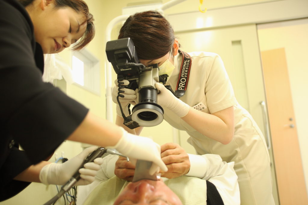 歯周病とは?50代以降で増える歯のトラブル