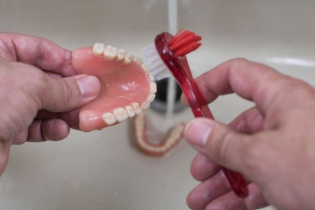 死ぬまで自分の歯で食事ができるためにできること|香川県 高松市 吉本歯科医院