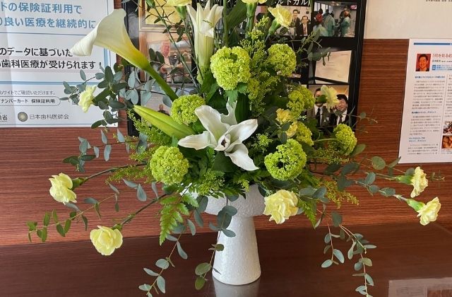 高松市の吉本歯科医院の今週のお花