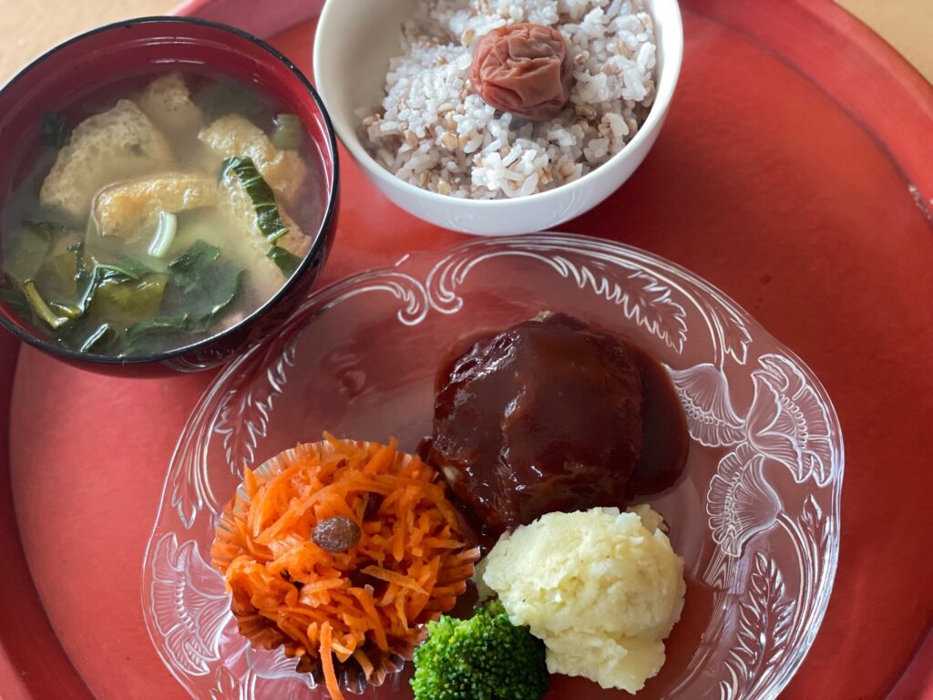 香川県高松市の職場のまかないご飯｜吉本歯科医院の今日のお昼ご飯