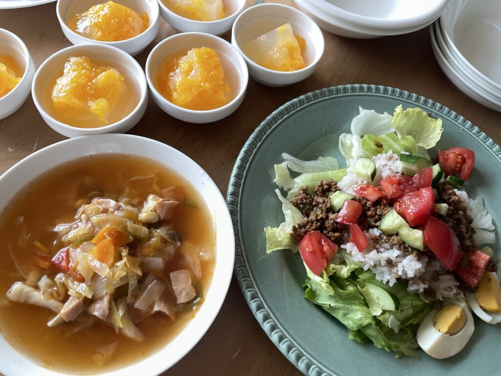 香川県高松市の職場のまかないご飯｜吉本歯科医院の今日のお昼ご飯